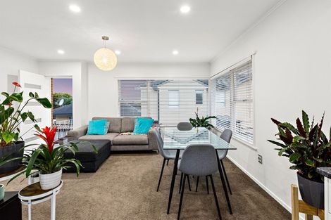 Photo of property in 1/21 East Coast Road, Milford, Auckland, 0620