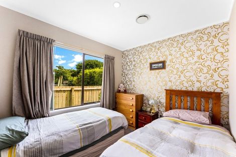 Photo of property in 42 Delaware Grove, Totara Park, Upper Hutt, 5018