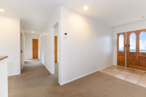 Photo of property in 9 White Heron Drive, Massey, Auckland, 0614