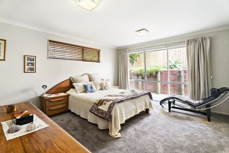 Photo of property in 17 Roseville Road, Gulf Harbour, Whangaparaoa, 0930
