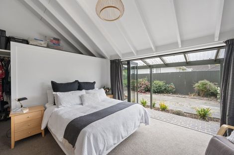 Photo of property in 69 Lipscombe Crescent, Havelock North, 4130