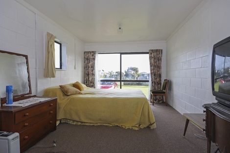 Photo of property in 667 Pukehina Parade, Pukehina, Te Puke, 3189