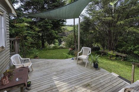 Photo of property in 64 Paparoa Station Road, Paparoa, 0571