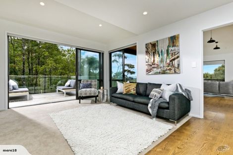 Photo of property in 339 Ridge Road, Paremoremo, Albany, 0793