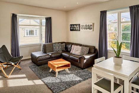 Photo of property in 75a Pirie Street, Mount Victoria, Wellington, 6011