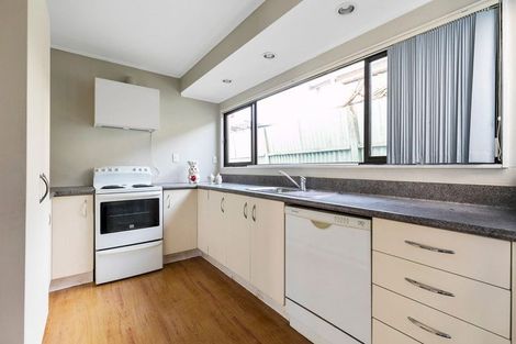 Photo of property in 11 Titirangi Road, New Lynn, Auckland, 0600