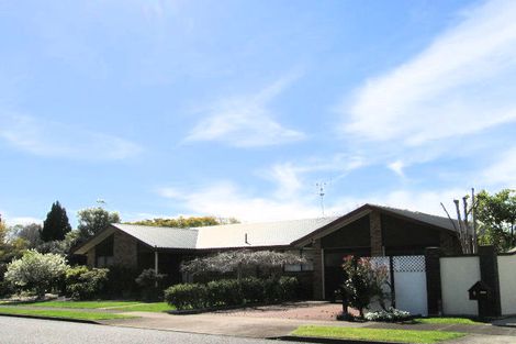 Photo of property in 2 Takahe Place, Matua, Tauranga, 3110