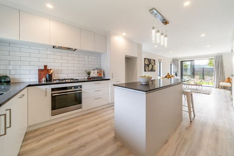 Photo of property in 84 Mawai Hakona Drive, Wallaceville, Upper Hutt, 5018