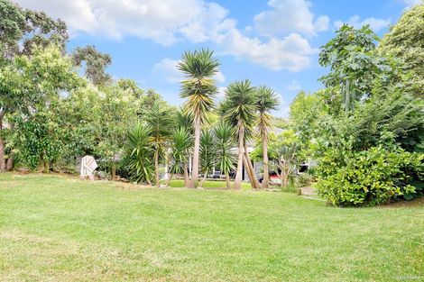 Photo of property in 38 Sylvan Crescent, Te Atatu South, Auckland, 0610