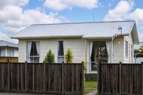 Photo of property in 21 Oak Street, Masterton, 5810