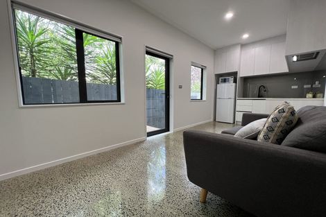 Photo of property in 8 Arataki Way, Glen Eden, Auckland, 0602