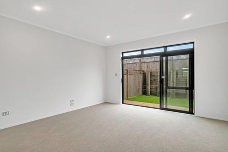 Photo of property in 4d Nohoanga Road, Karaka, Papakura, 2113