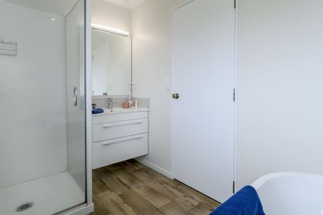 Photo of property in 73 Sutherland Road, Brookfield, Tauranga, 3110