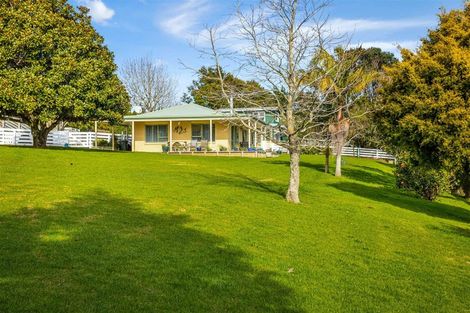 Photo of property in 192 Muriwai Valley Road, Muriwai, Waimauku, 0881