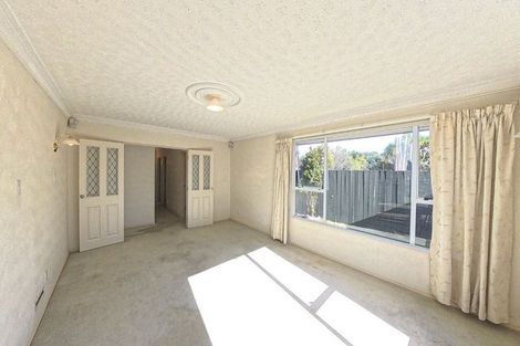 Photo of property in 1 Dresdan Court, Hokowhitu, Palmerston North, 4410