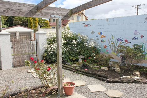 Photo of property in 21 Mersey Street, South Hill, Oamaru, 9400