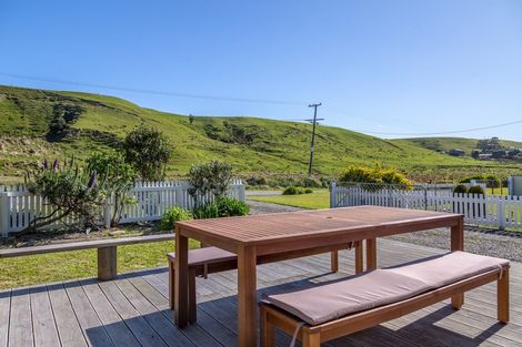 Photo of property in 67 Whangaimoana Beach Road, Whangaimoana, Pirinoa, 5772