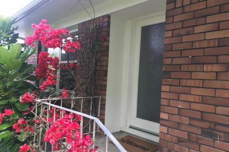 Photo of property in 1/5 Keldale Place, Forrest Hill, Auckland, 0620