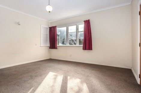 Photo of property in 48 Collins Avenue, Tawa, Wellington, 5028