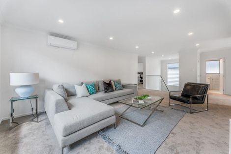 Photo of property in 28 Matahae Drive, Flat Bush, Auckland, 2019