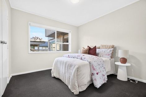 Photo of property in 5 Bittern Place, Henderson, Auckland, 0610