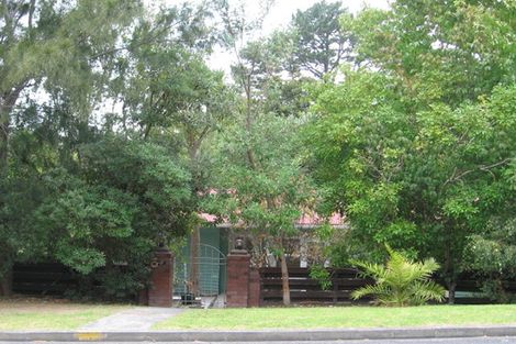 Photo of property in 2/10 Rossmore Terrace, Murrays Bay, Auckland, 0630