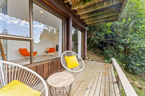 Photo of property in 1/813 East Coast Road, Northcross, Auckland, 0630