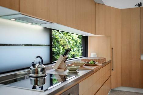 Photo of property in 74b Beach Road, Mellons Bay, Auckland, 2014