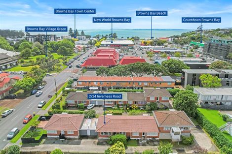 Photo of property in 2/24 Inverness Road, Browns Bay, Auckland, 0630
