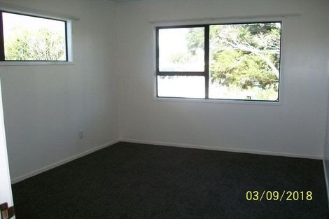 Photo of property in 2/19a Ribblesdale Road, Henderson, Auckland, 0612