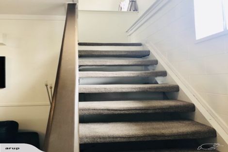 Photo of property in 2 Edgeworth Road, Glenfield, Auckland, 0629