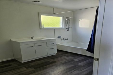 Photo of property in 16a-b Johnston Street, Gore, 9710