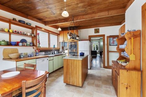 Photo of property in 38 Derwent Street, Island Bay, Wellington, 6023