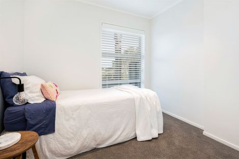 Photo of property in 1/31a Tyrian Close, Half Moon Bay, Auckland, 2012
