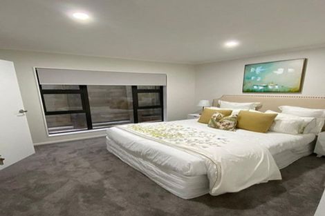 Photo of property in 4223c Great North Road, Glendene, Auckland, 0602