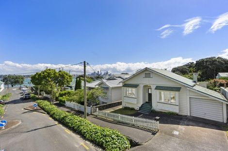Photo of property in 9 Huia Street, Devonport, Auckland, 0624