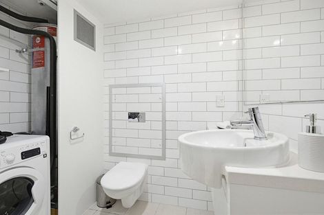 Photo of property in The Capital, 12/370 Oriental Parade, Oriental Bay, Wellington, 6011