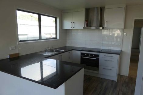 Photo of property in 12 Hamblyn Place, Ranui, Auckland, 0612
