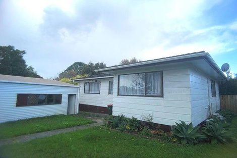 Photo of property in 5 St Margaret Place, West Harbour, Auckland, 0618