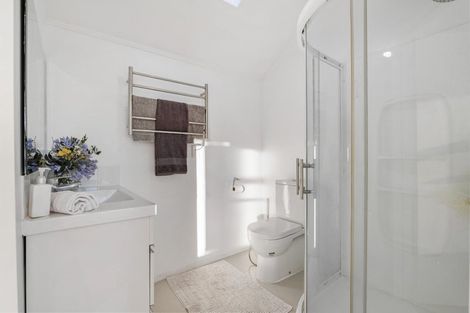 Photo of property in 88b West Harbour Drive, West Harbour, Auckland, 0618