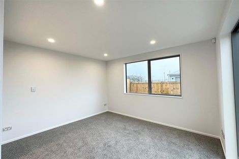 Photo of property in 21 Clayden Shuttleworth Street, Papakura, 2110