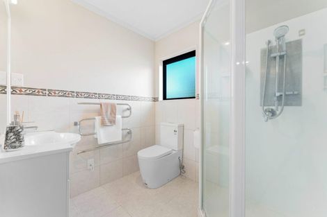 Photo of property in 52 Brookwood Drive, Henderson, Auckland, 0612