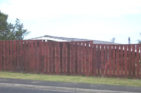 Photo of property in 2/84 Manuka Road, Glenfield, Auckland, 0629