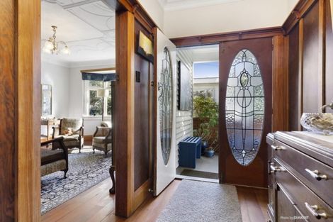 Photo of property in 181 Melbourne Road, Island Bay, Wellington, 6023