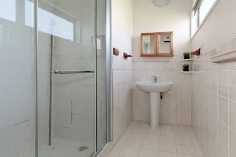 Photo of property in 170a Hepburn Road, Glendene, Auckland, 0602