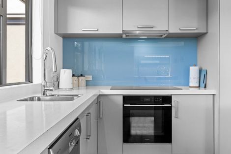 Photo of property in 30 De Castro Drive, Blenheim, 7201