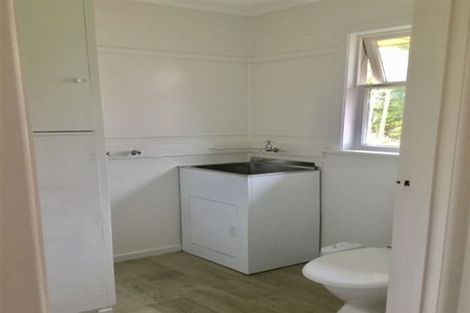 Photo of property in 10 Boler Place, New Lynn, Auckland, 0600