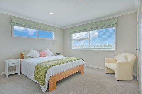 Photo of property in 4a Hyde Road, Rothesay Bay, Auckland, 0630