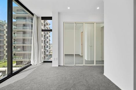 Photo of property in Oceanside Tower 1, 5/2d Marine Parade, Mount Maunganui, 3116