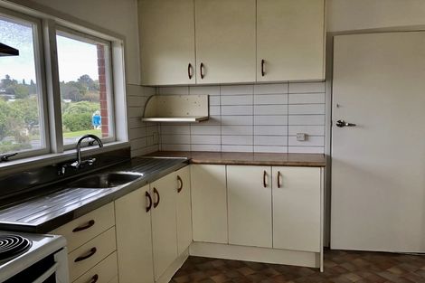 Photo of property in 1/70 Bentley Avenue, Glenfield, Auckland, 0629